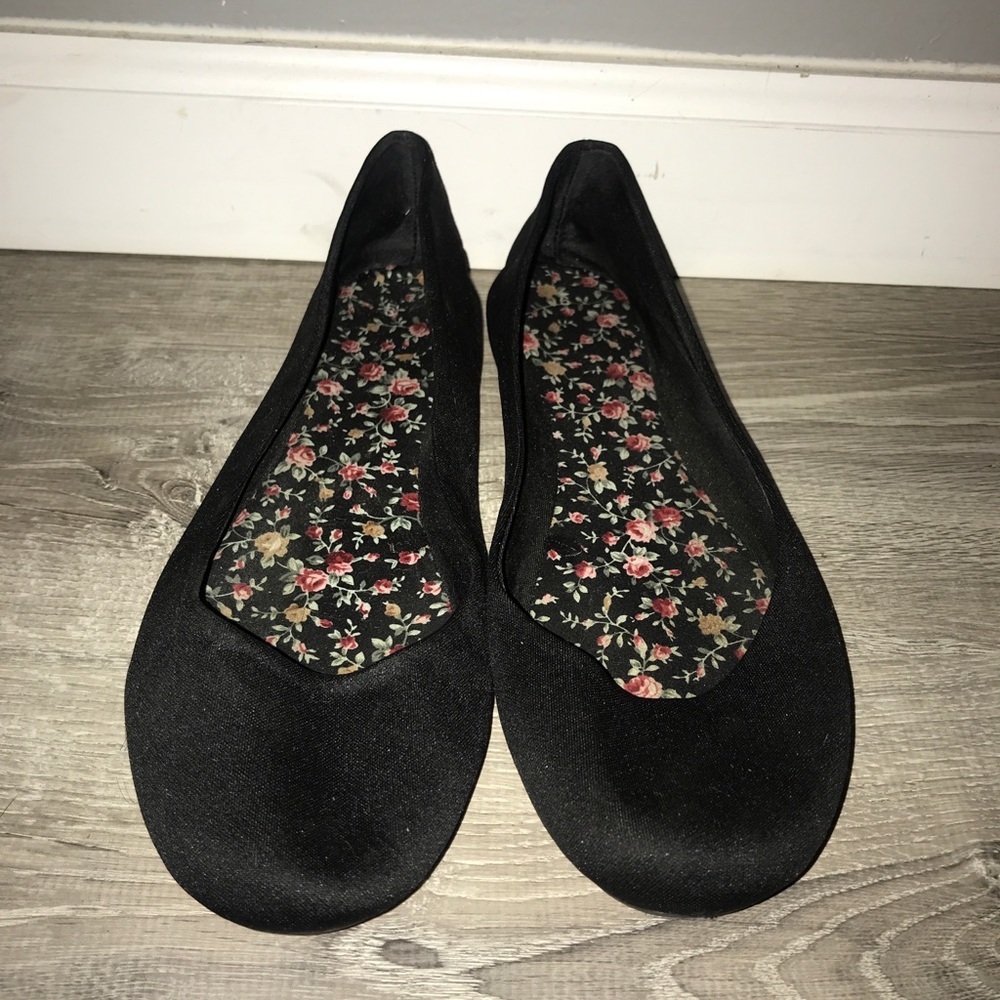 Black ballet flats size 9